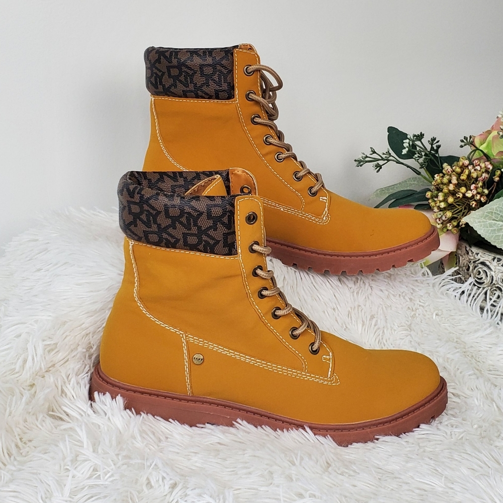 DKNY Men's Ankle Tan Boots Lace Up Style With Logo Size 8.5